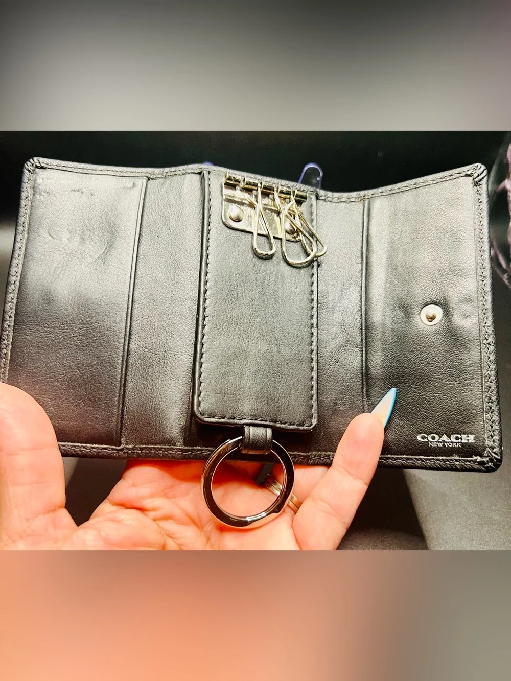 Coach Signature Debossed Crossgrain Leather 5-Ring Key Case Holder - Black EUC